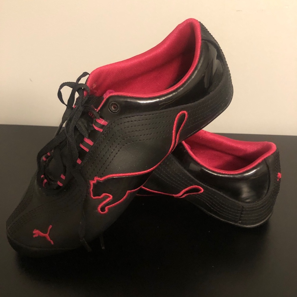 Puma Women's Black and Pink Sneakers-Size 6